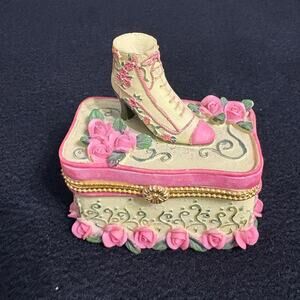 Vtg Greenbrier Old Fashioned Victorian Style Shoe Hinged Trinket Box